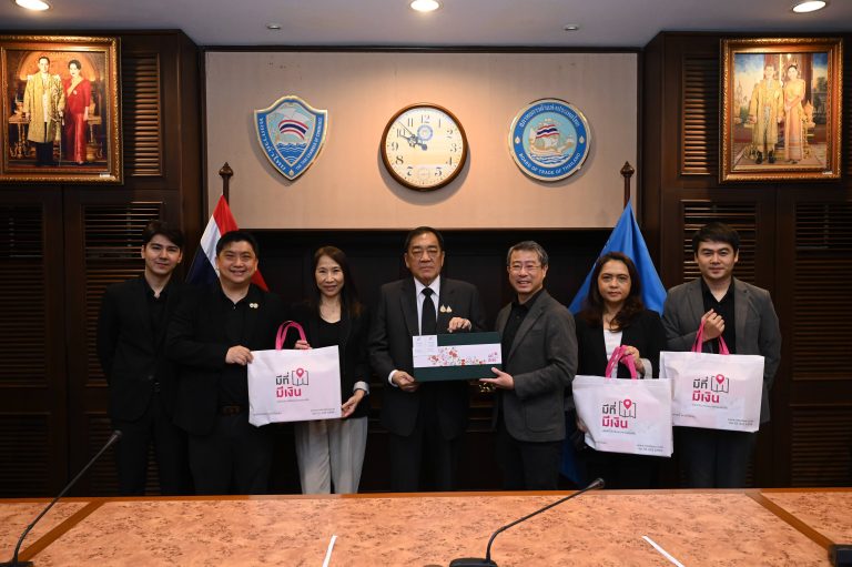 บริษัท มีที่ มีเงิน จำกัด เข้าพบประธานกรรมการหอการค้าไทย และสภาหอการค้าแห่งประเทศไทย